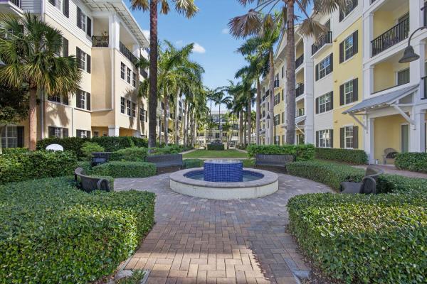 225 S Latitude Cir #UNIT 402, Delray Beach, Florida 33483, image 1