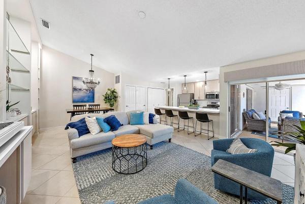 Sun Terrace At The Oaks, 1504 Silverleaf Oak Ct, Palm Beach Gardens, Florida 33410, image 1