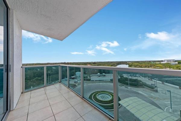 Tao Sawgrass, 2641 N Flamingo Rd #901N, Sunrise, Florida 33323, image 3