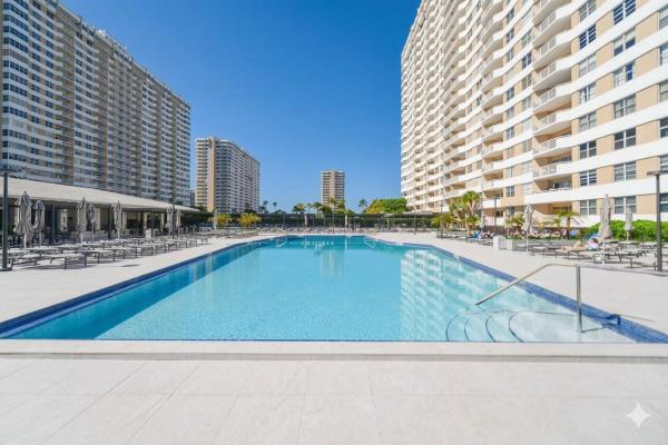 The Hemispheres, 1980 S Ocean Dr #15L, Hallandale Beach, Florida 33009, image 2