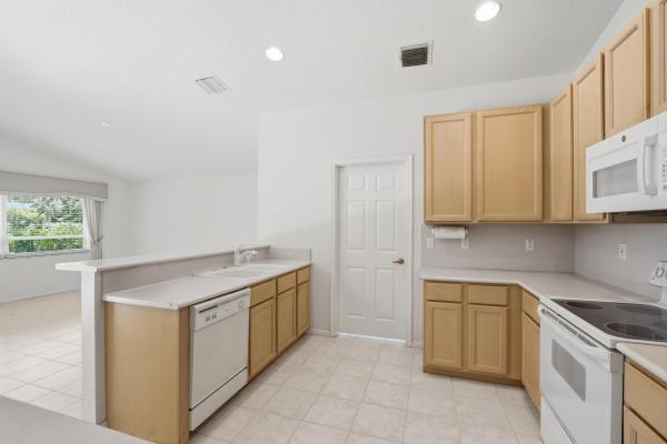 Maple Isle, 208 Jones Creek Dr, Jupiter, Florida 33458, image 2