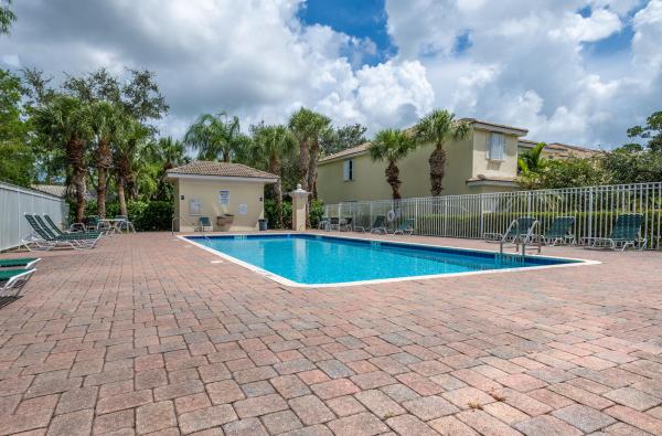 Georgian Courts, 13496 Old Englishtown Rd, Wellington, Florida 33414, image 2