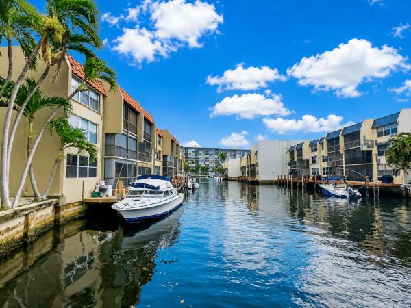 Island Club, 777 S Federal Hwy #108-C, Pompano Beach, Florida 33062, image 2