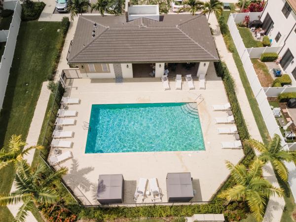 The Prestige At Palm-Aire, 4093 Sunset Way, Pompano Beach, Florida 33069, image 2