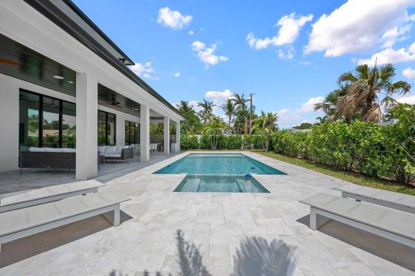 River Terrace, 325 W Riverside Dr, Jupiter, Florida 33469, image 2