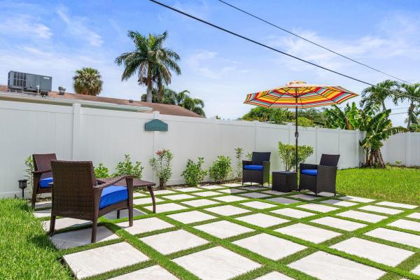 Palm Beach Gardens No HOA, 10044 Dasheen Ave, Palm Beach Gardens, Florida 33410, image 3