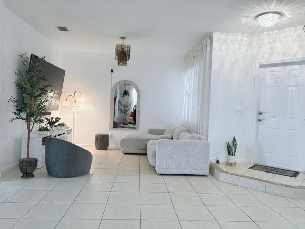 Nautica Lakes, 11487 Blue Violet Ln, Royal Palm Beach, Florida 33411, image 2