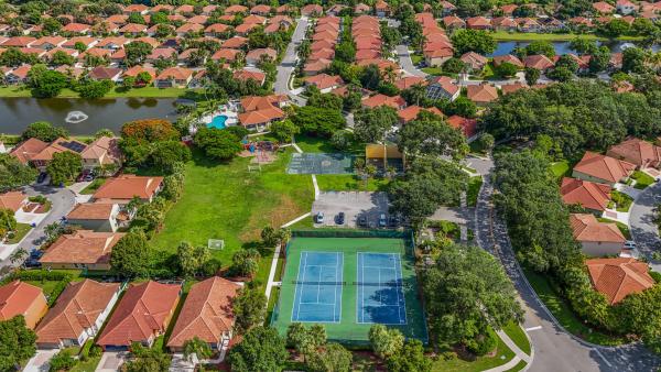 Seminole Gardens At Woodbine, 6119 Seminole Gardens Cir, Riviera Beach, Florida 33418, image 2