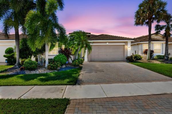 Valencia Falls, 7326 Cortes Lake Dr, Delray Beach, Florida 33446, image 2