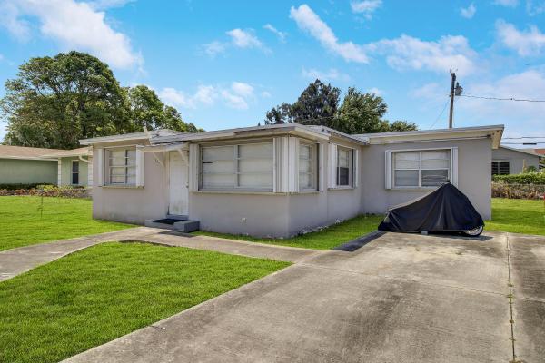 Acrehome Park, 1325 W 32nd St, Riviera Beach, Florida 33404, image 2