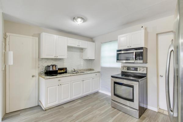 Acrehome Park, 1325 W 32nd St, Riviera Beach, Florida 33404, image 3