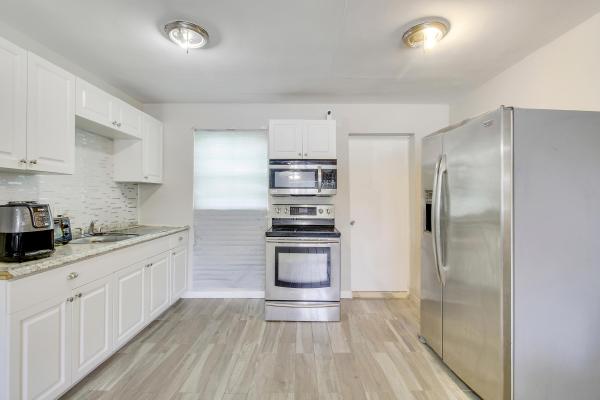 Acrehome Park, 1325 W 32nd St, Riviera Beach, Florida 33404, image 1