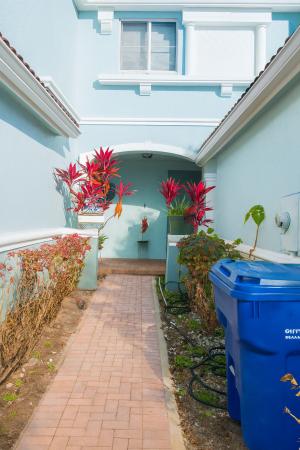 Thousand Oaks, 2303 Center Stone Ln, Riviera Beach, Florida 33404, image 3