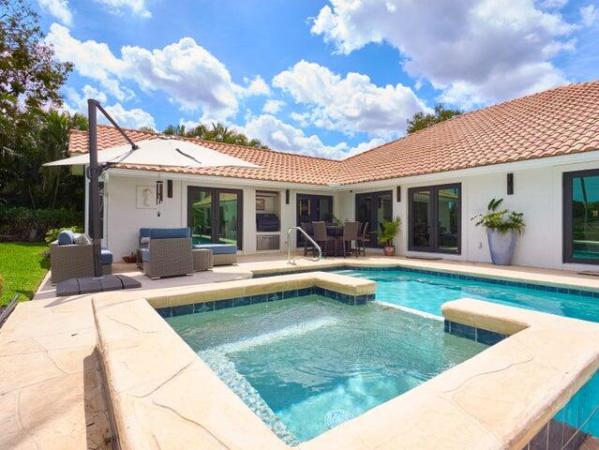 Presidential Estates, 3700 Embassy Dr, West Palm Beach, Florida 33401, image 3