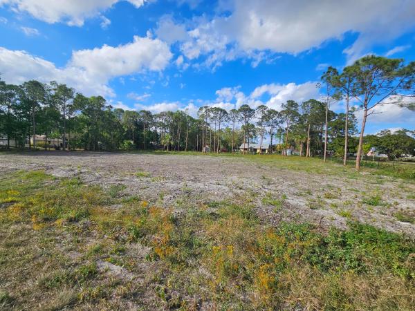 82 82nd Ln N, Loxahatchee, Florida 33470, image 2