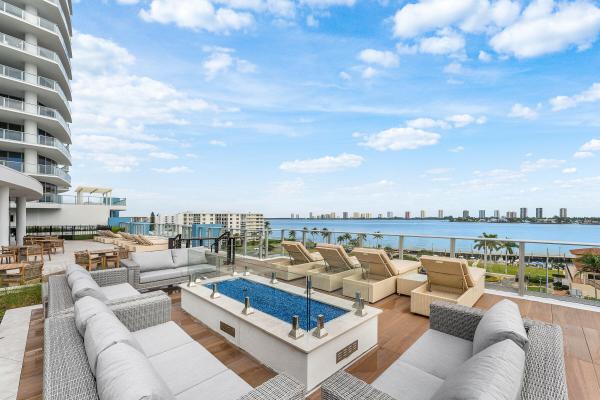 220 Lake Shore Dr Dr DRIVE #1107, Lake Park, Florida 33403, image 1