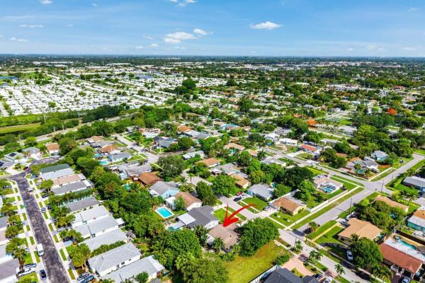 Lake Boynton Estates, 638 SW 4th Ave, Boynton Beach, Florida 33426, image 2