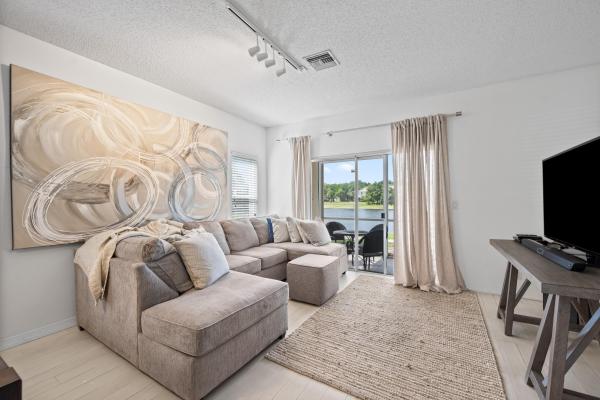 Palmbrooke Townhomes, 5072 Palmbrooke Cir, West Palm Beach, Florida 33417, image 1