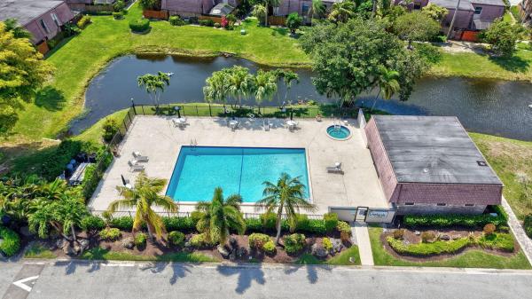 Courtyards, 7754 Courtyard Run W, Boca Raton, Florida 33433, image 1