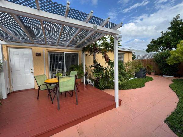 Palm Beach Villas, 4815 Gladiator Cir, Greenacres, Florida 33463, image 2