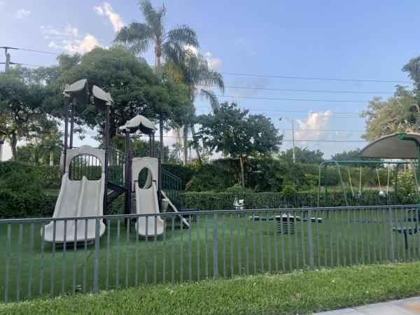Keystone Lake, 19200 NW 24th Ct, Pembroke Pines, Florida 33029, image 2