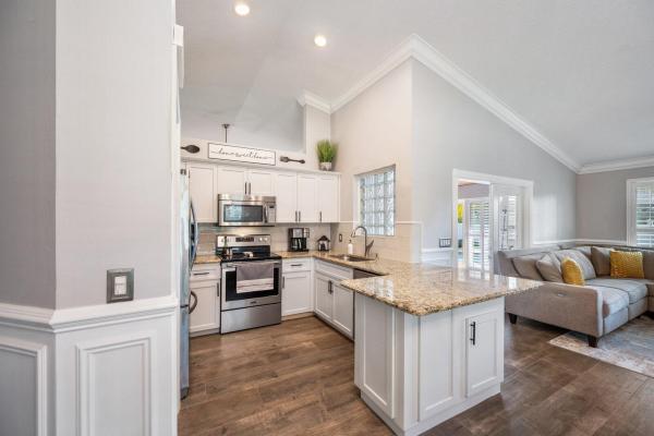 Sugar Pond Manor, 14832 Paddock Dr, Wellington, Florida 33414, image 2