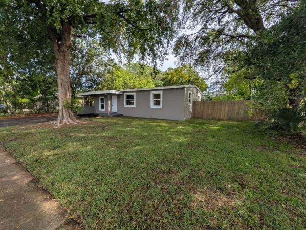 Lauderdale Manors, 1733 NW 18th St, Fort Lauderdale, Florida 33311, image 3
