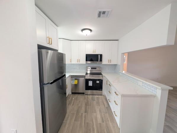 Lauderdale Manors, 1733 NW 18th St, Fort Lauderdale, Florida 33311, image 2