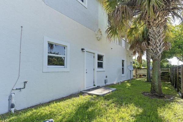 105 2nd St #101, Lake Park, Florida 33403, image 2