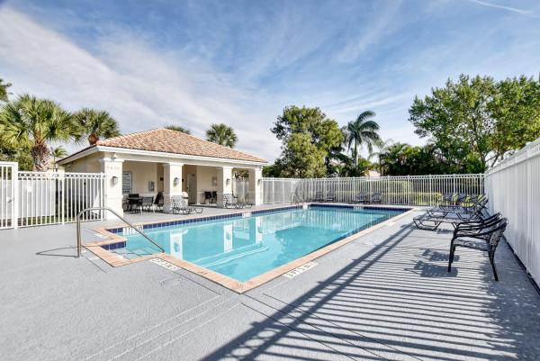 Melrose Verona Lakes, 9650 Lago Dr, Boynton Beach, Florida 33472, image 3
