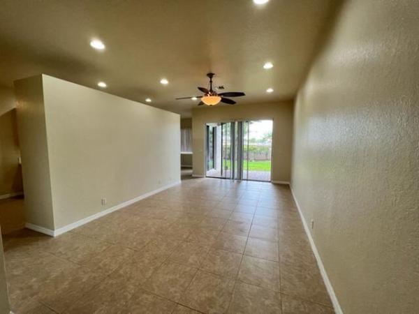 Carriage Pointe Townhomes, 25 Beechdale Ln, Boynton Beach, Florida 33426, image 2