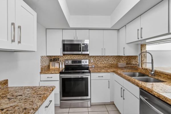 Emerald Hills, 3900 N Hills Dr #306, Hollywood, Florida 33021, image 2