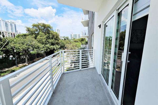 Aesthetic Apartments, 1938 Jackson St #202, Hollywood, Florida 33020, image 2