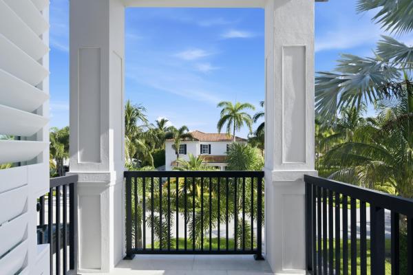 334 NE 3rd Ct, Boca Raton, Florida 33432, image 3