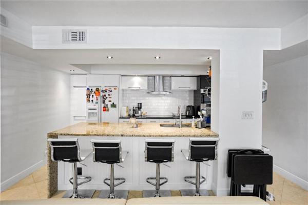 Lauderdale Tower, 2900 NE 30th St #G-1, Fort Lauderdale, Florida 33306, image 2