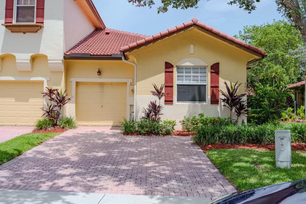 Tuscany At Heron Bay, 5733 NW 119th Dr, Coral Springs, Florida 33076, image 3