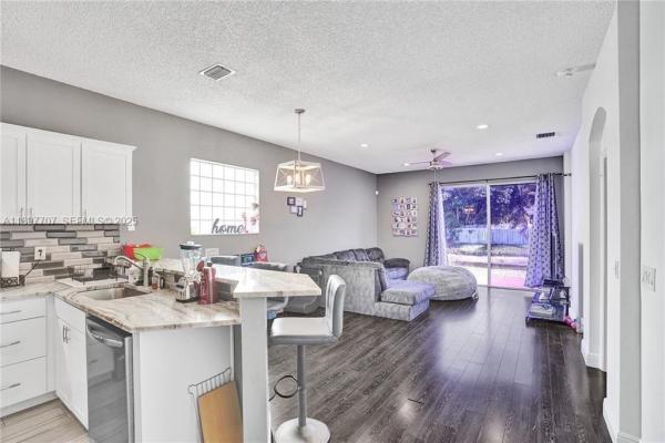 Buttonwood Hammock, 4824 NW 19th St, Coconut Creek, Florida 33063, image 2
