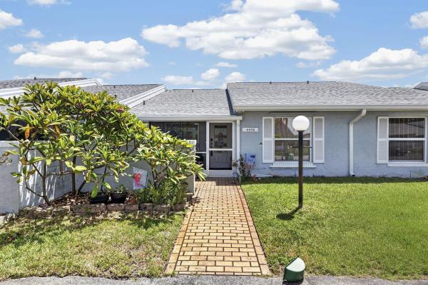 4450 Lucerne Villas Ln, Lake Worth, Florida 33467, image 1