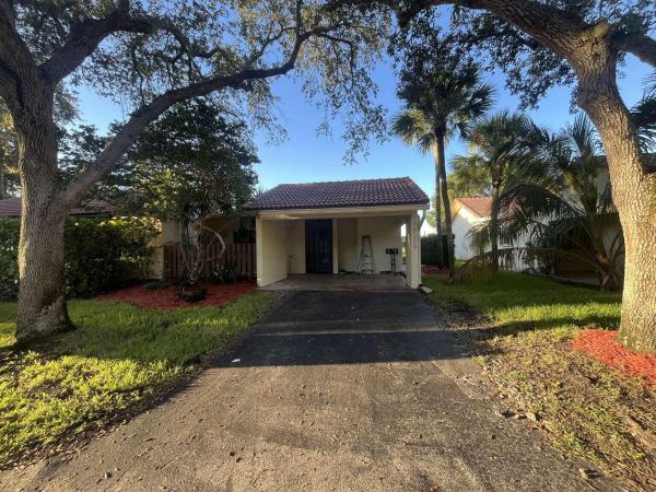 Villas Of Bonaventure, 16233 Laurel Dr #17, Weston, Florida 33326, image 1