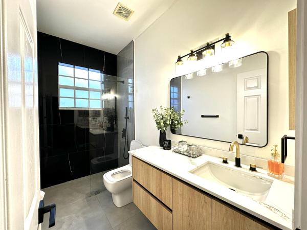 Classic Vista, 15850 NW 11th St, Pembroke Pines, Florida 33028, image 2