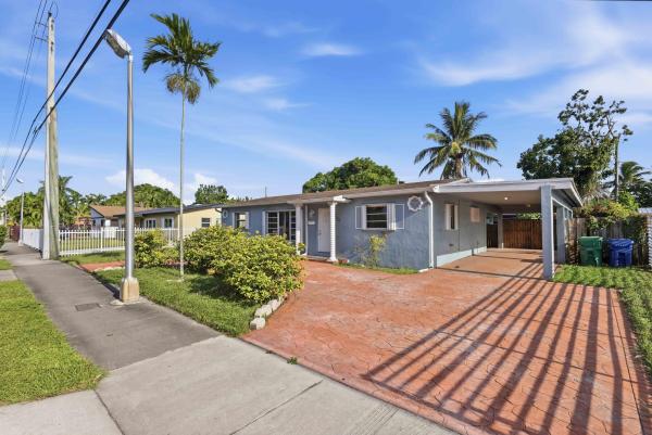 Scott Lake Manor, 980 NW 183rd St, Miami Gardens, Florida 33169, image 1