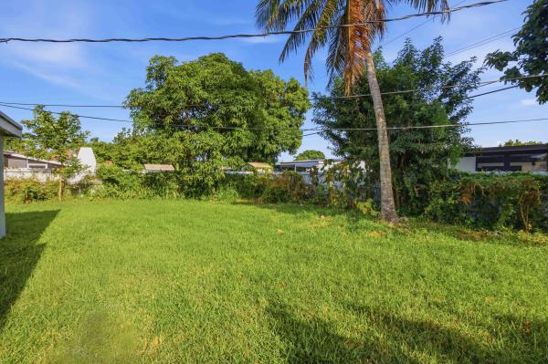Scott Lake Manor, 980 NW 183rd St, Miami Gardens, Florida 33169, image 3