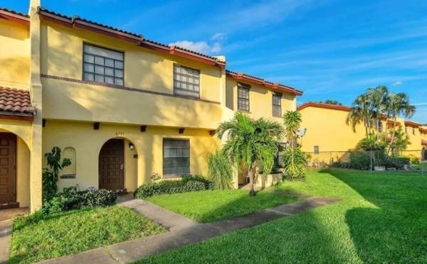 The Colonies 2, 2760 NW 47th Ln #2805, Lauderdale Lakes, Florida 33313, image 3