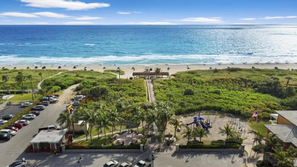 231 Bamboo Rd #4, Palm Beach Shores, Florida 33404, image 1