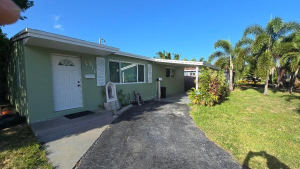Collier Estates, 911 NE 58th St, Oakland Park, Florida 33334, image 3