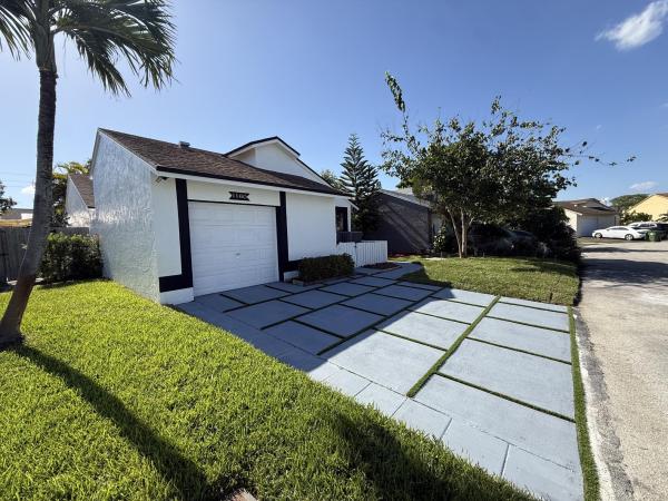 Woodbridge At Pembroke Lakes South, 1160 SW 111th Ave, Pembroke Pines, Florida 33025, image 2