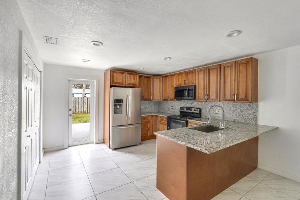 Palm Beach Square, 4389 Bellewood St, Palm Beach Gardens, Florida 33410, image 1