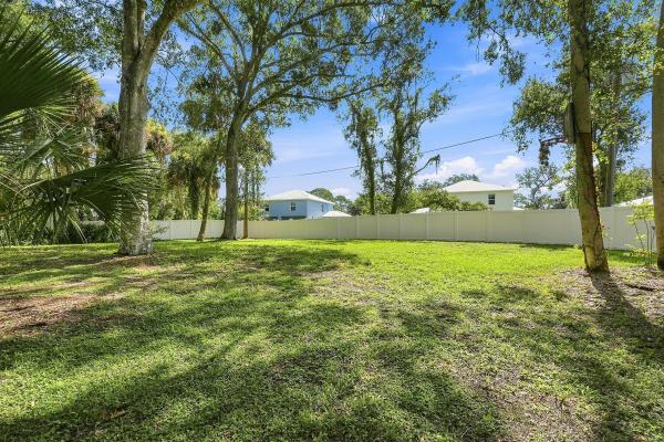 Lakewood Park, 5010 Abaca Dr, Fort Pierce, Florida 34951, image 2