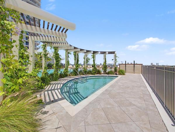 220 Lake Shore Dr DRIVE #621, Lake Park, Florida 33403, image 3