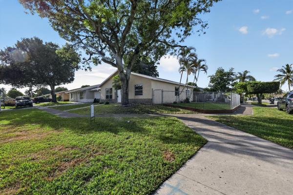 6198 Arcade Ct, Lake Worth, Florida 33463, image 1